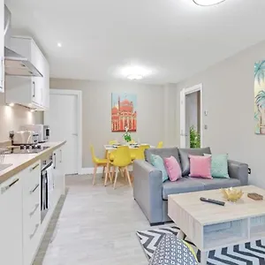 Apartment Ocean Walk - By My Getaways - Free Parking, Brighton