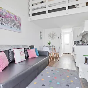 Apartment On The Water 3 With Free Parking - By My Getaways, Brighton
